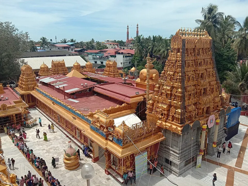 Kudroli Gokarnanatha temple during the Dasara festival, seen from above